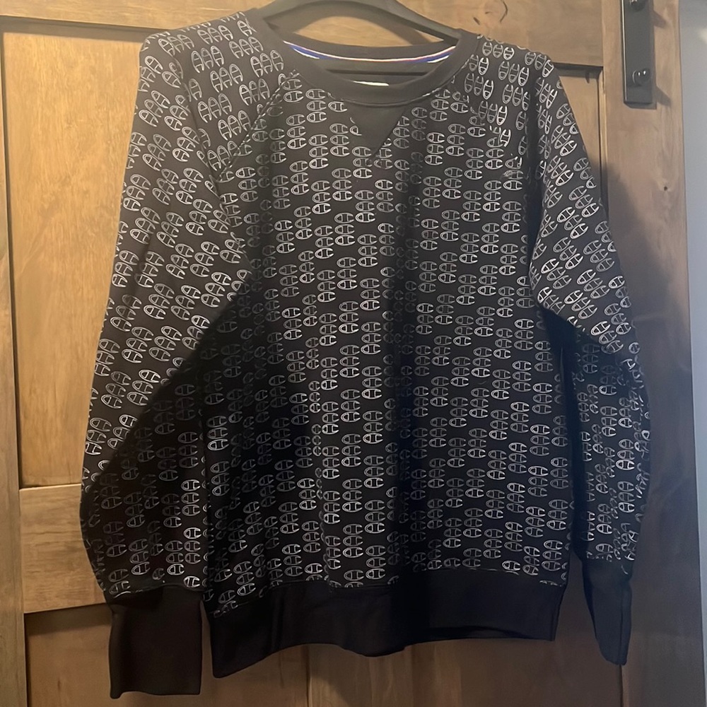 3/$10 Champion size large crew neck sweatshirt